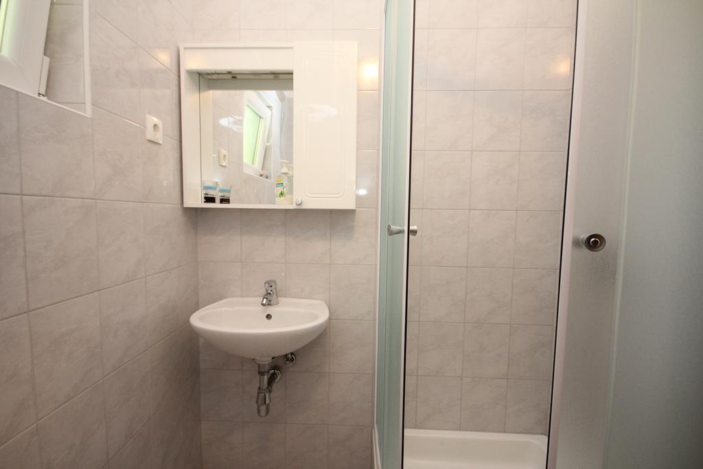 Apartments Adriatika Makarska Habitación foto